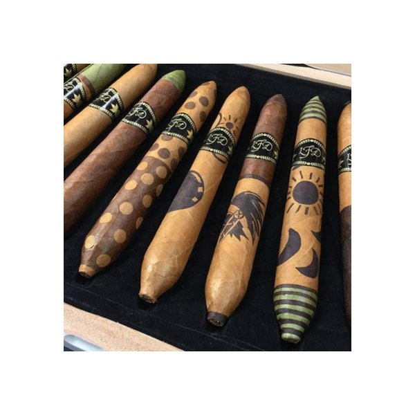 La Flor Dominicana Salomon Unico - CIGAR VAULT