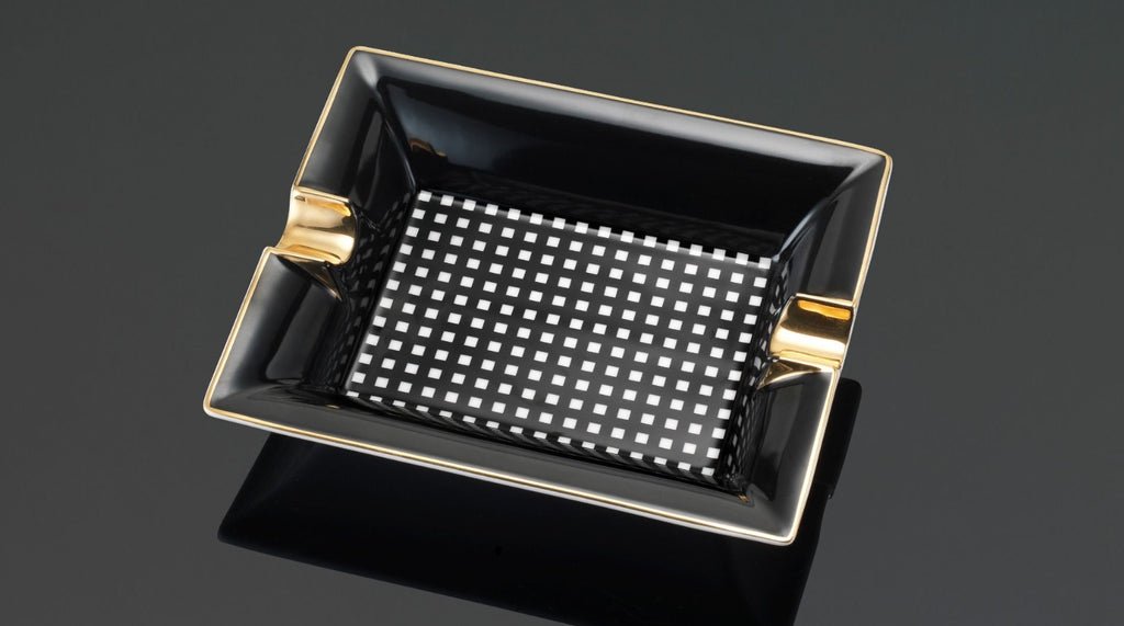 SIGLO BLACK CHECKERS ASHTRAY - CIGAR VAULT