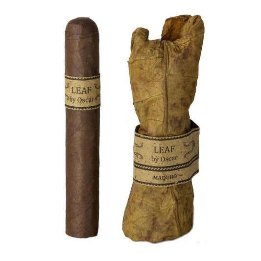 Leaf by Oscar Maduro