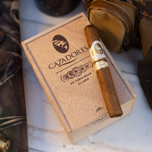La Aurora Cazadores Robusto Claro